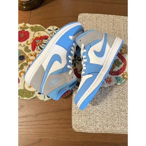 Jordan 1 Mid UNC University Blue Wolf Grey White Powder Obsidian DX9276 100 - Picture 7 of 8